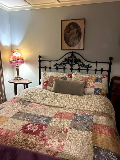 Oakura Pond Cottage - A Unique Kiwi Holiday Bach 외부 사진